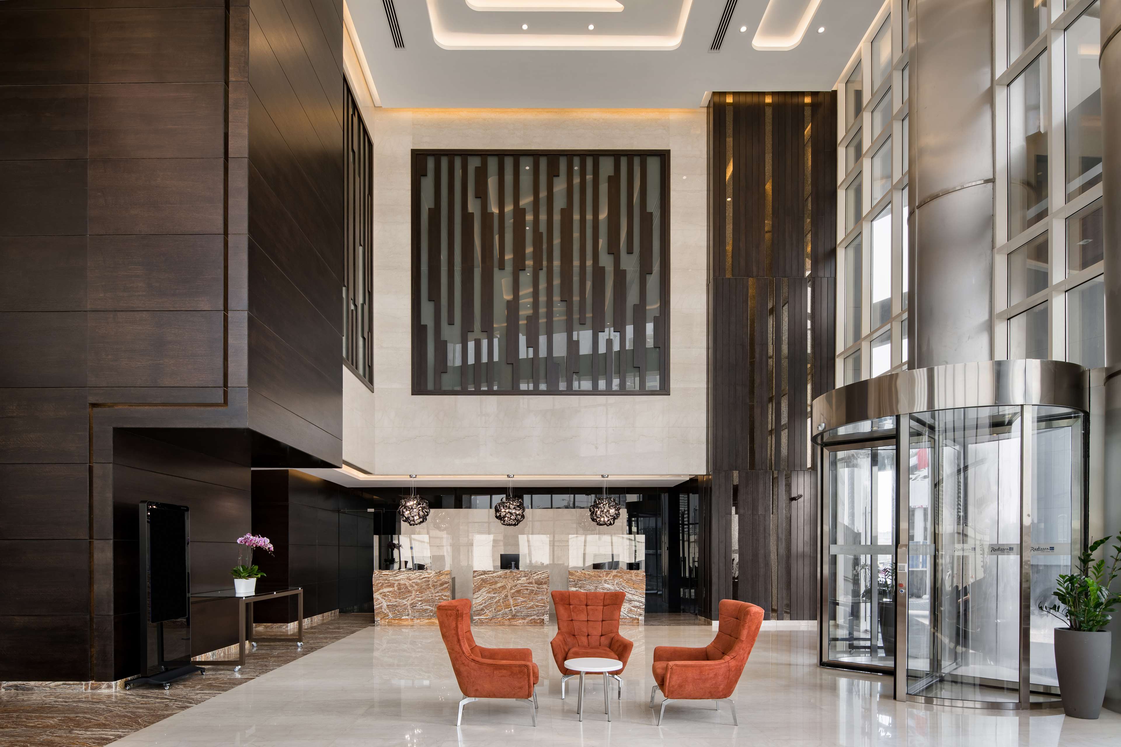 Radisson Blu Hotel, Dubai Canal View