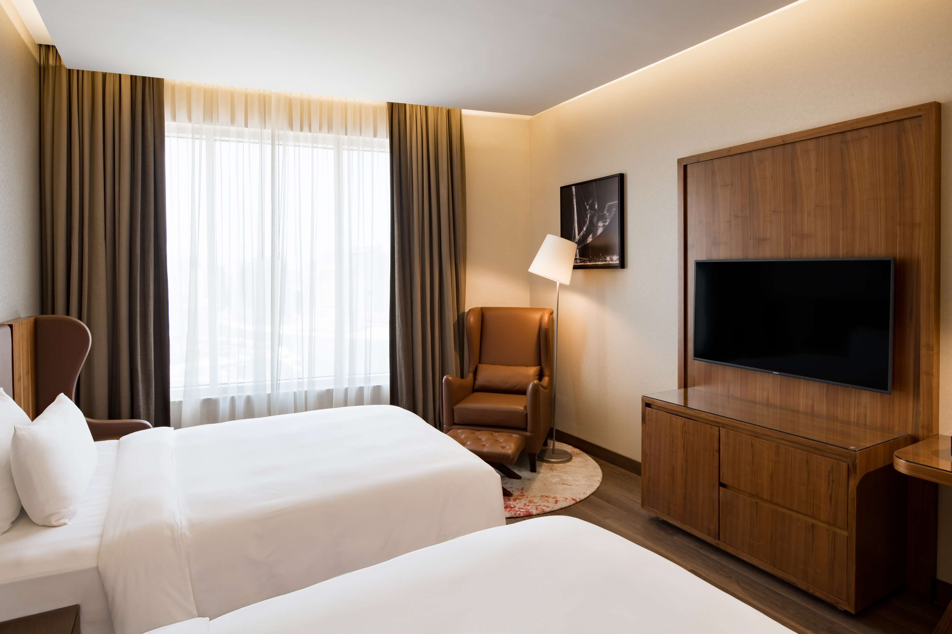 Radisson Blu Hotel, Dubai Canal View