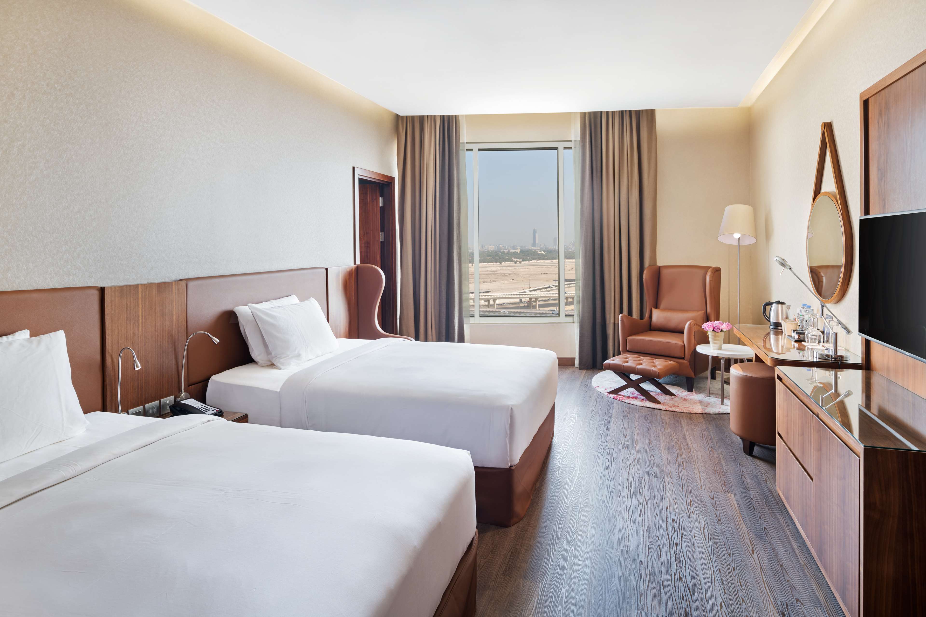 Radisson Blu Hotel, Dubai Canal View