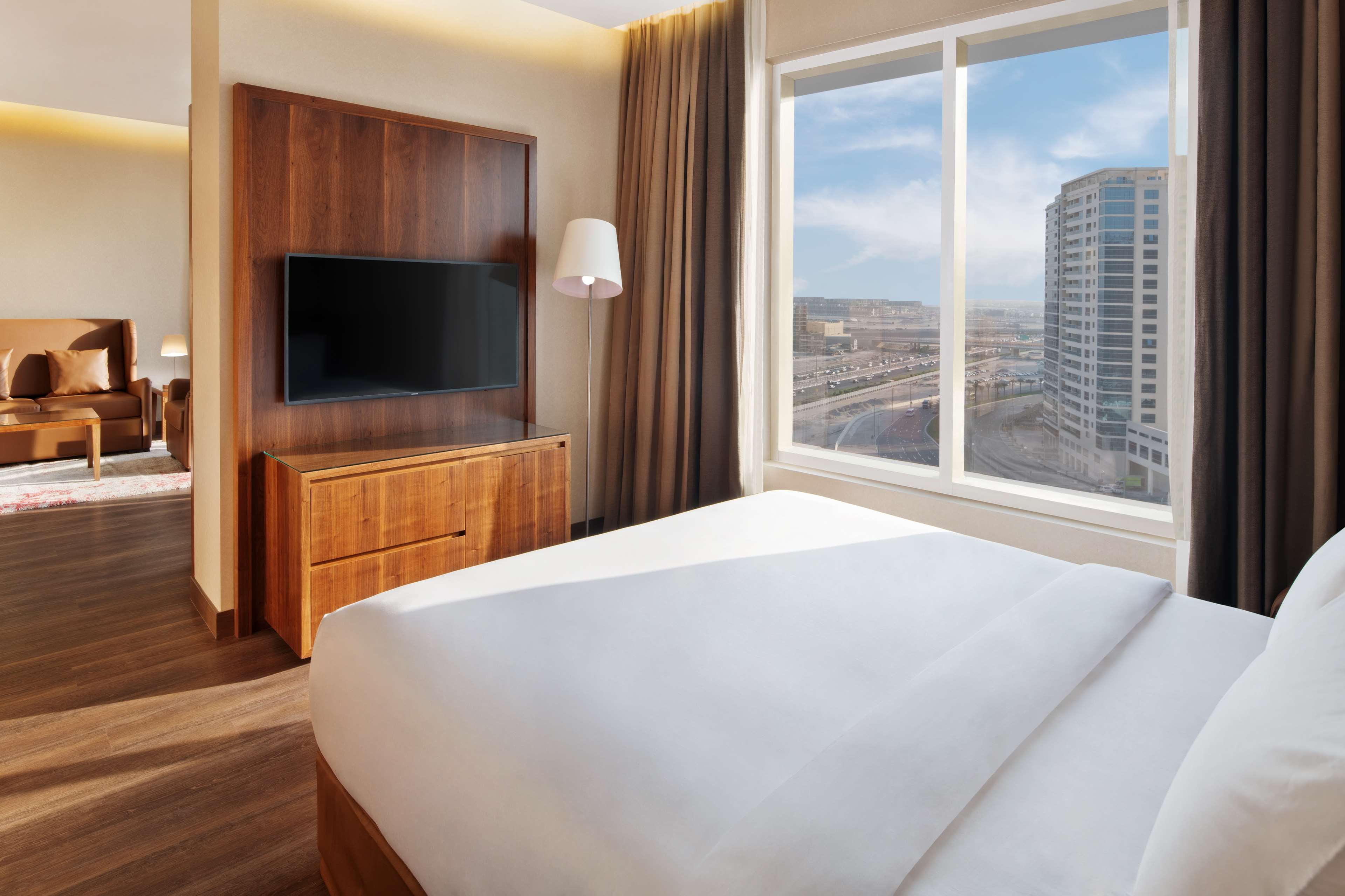 Radisson Blu Hotel, Dubai Canal View