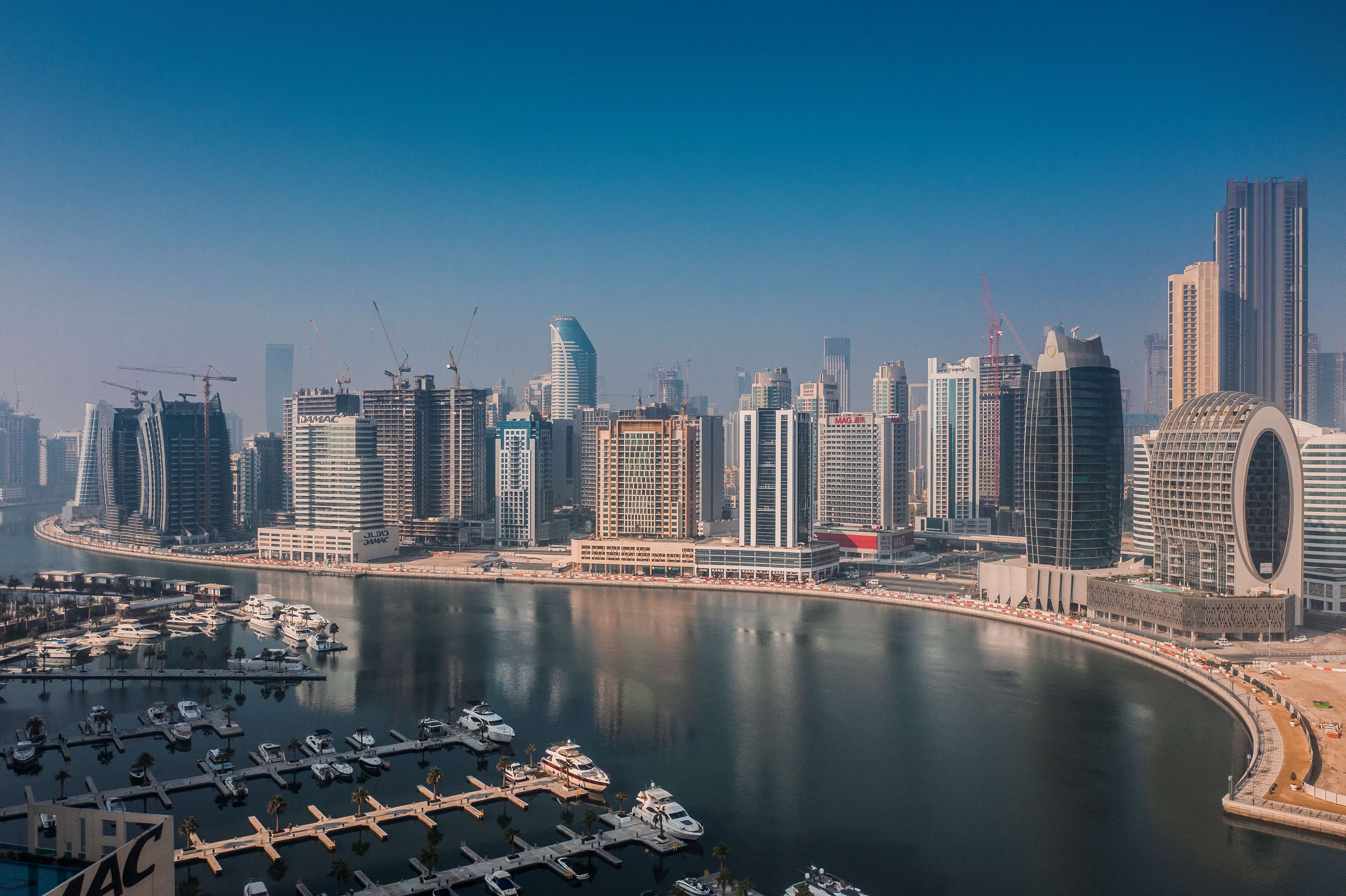 Radisson Blu Hotel, Dubai Canal View