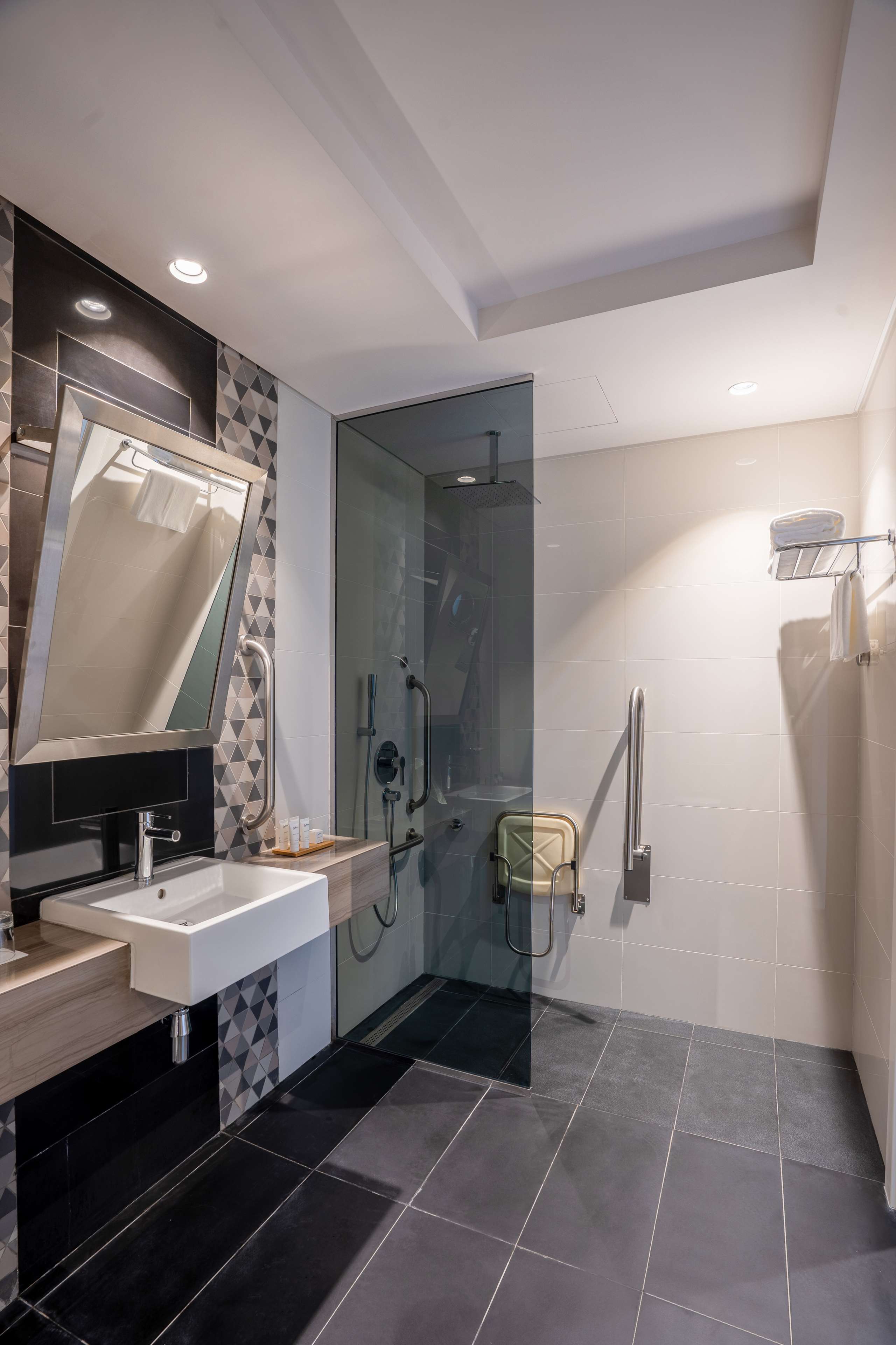 Radisson Hotel Dubai DAMAC Hills