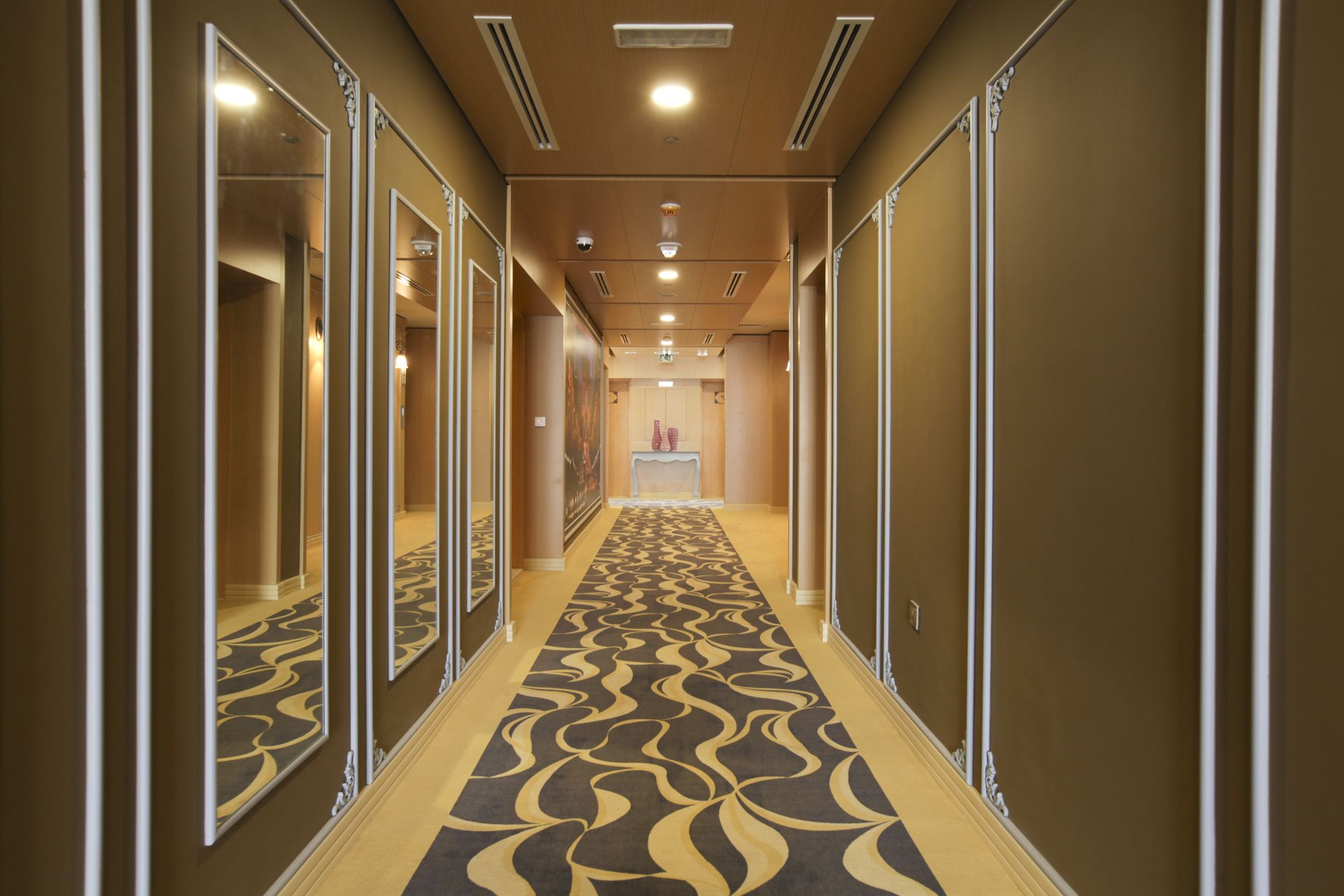 Palette Royal Reflections Hotel and Spa Dubai