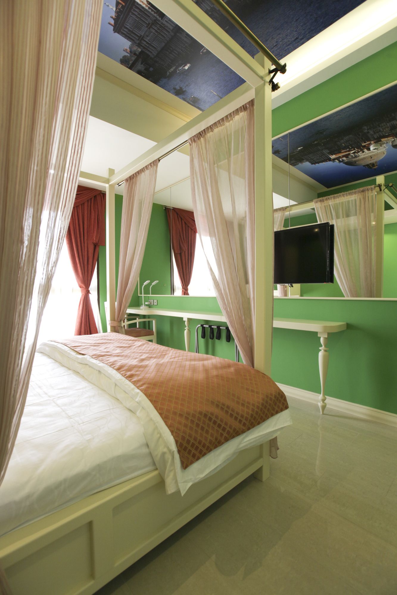 Palette Royal Reflections Hotel and Spa Dubai
