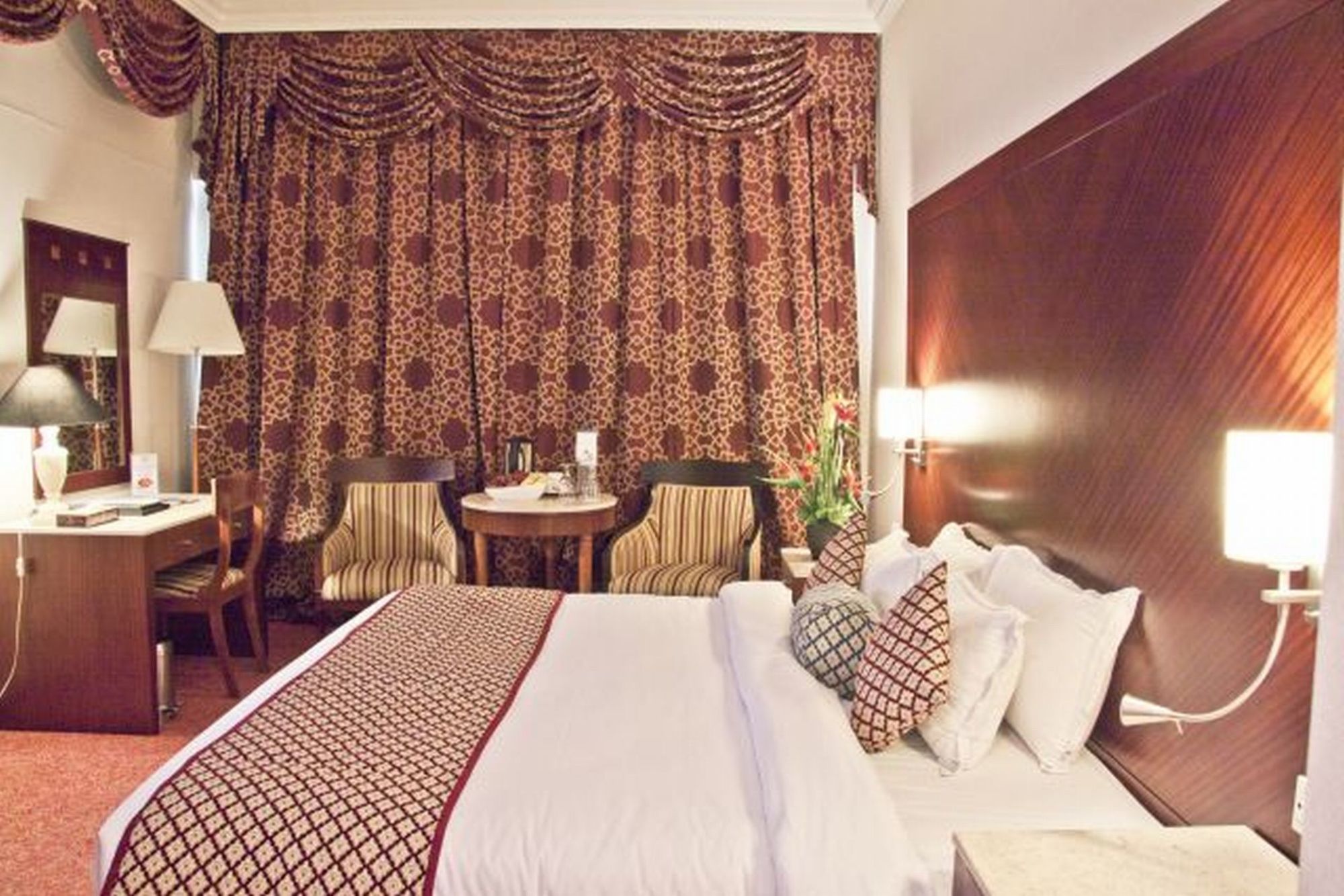 Regent Palace Hotel