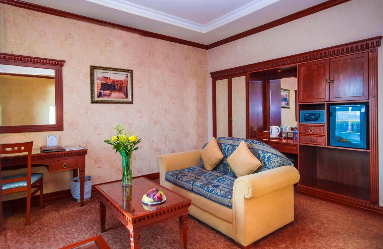 Riviera Hotel