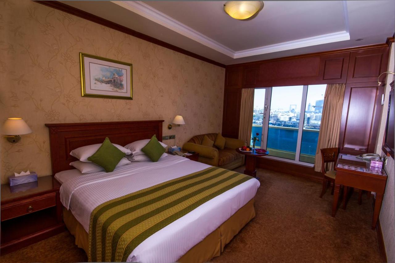 Riviera Hotel