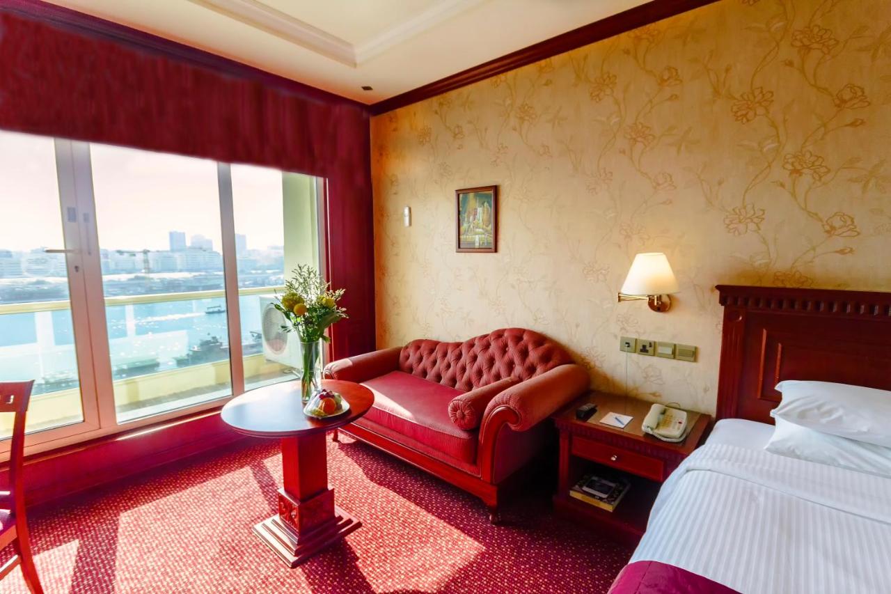 Riviera Hotel