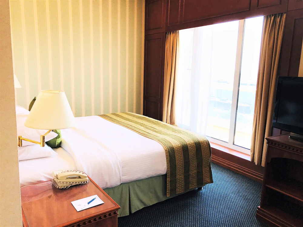 Riviera Hotel