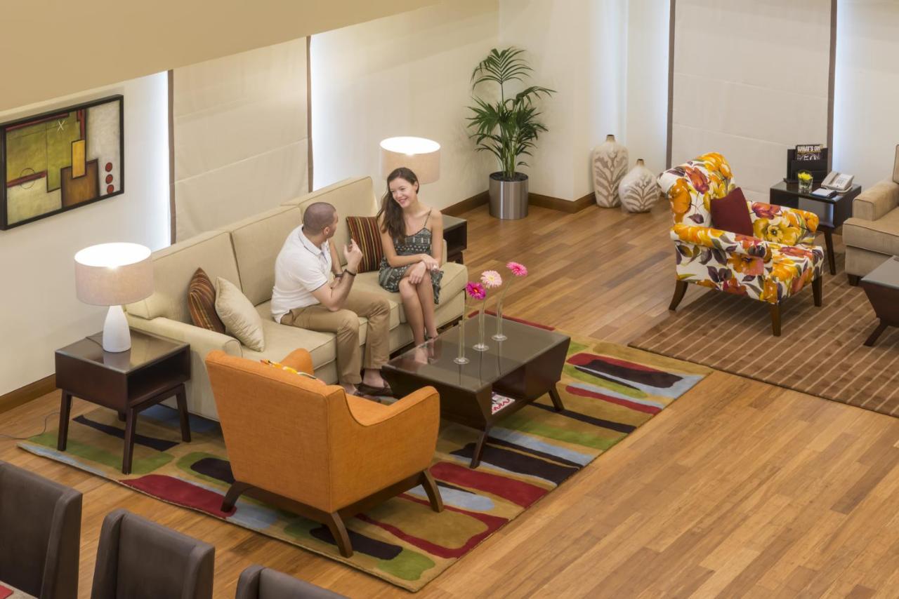 Roda Amwaj Suites