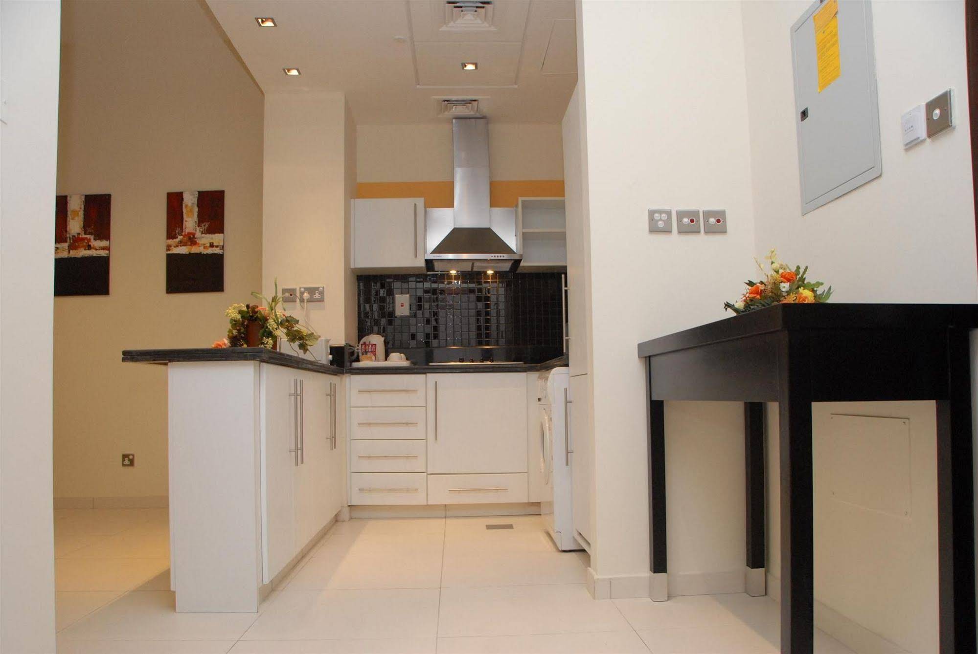Royal Ascot Hotel Apartment