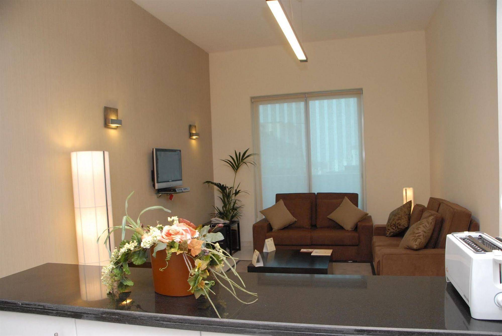 Royal Ascot Hotel Apartment