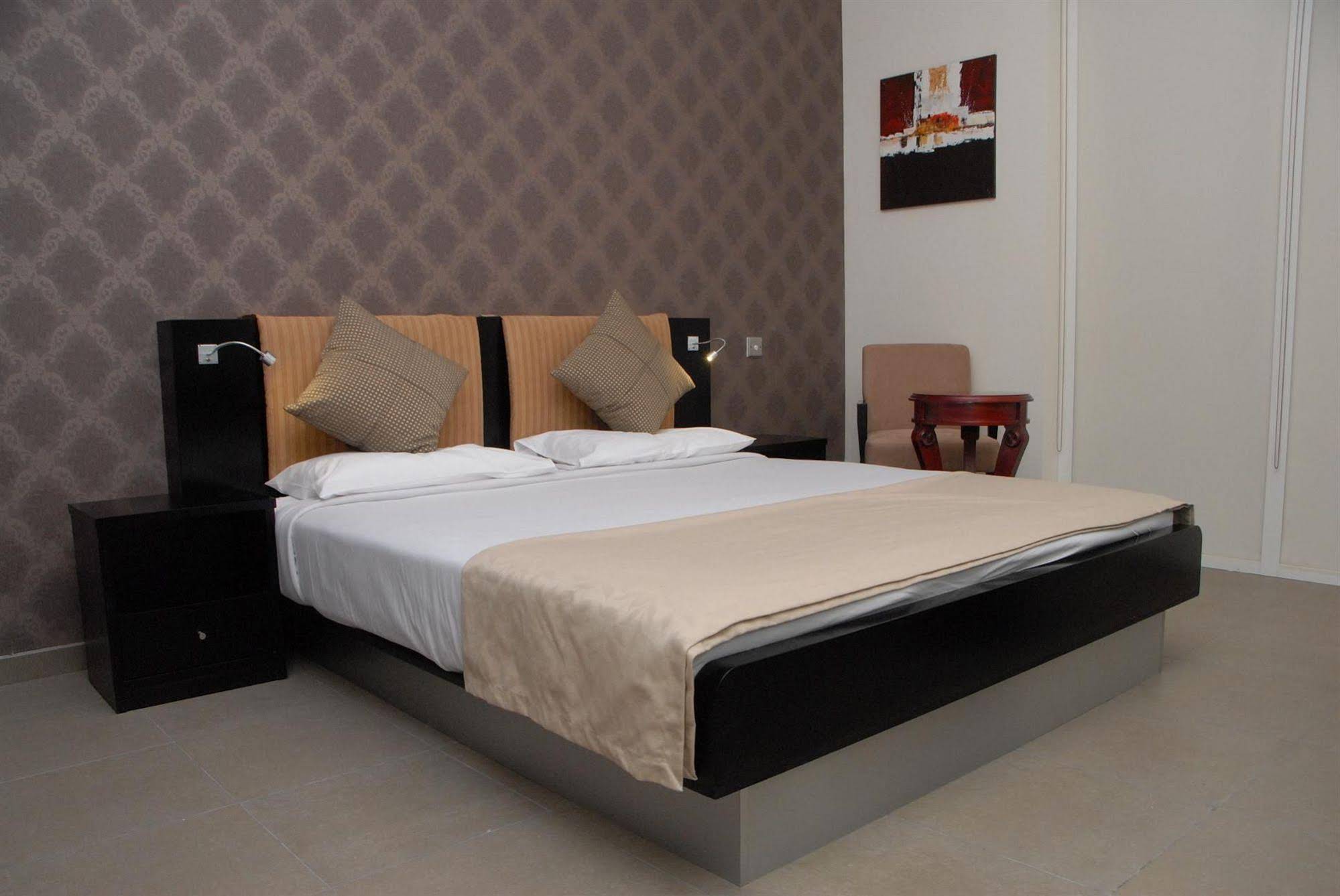 Royal Ascot Hotel Apartment