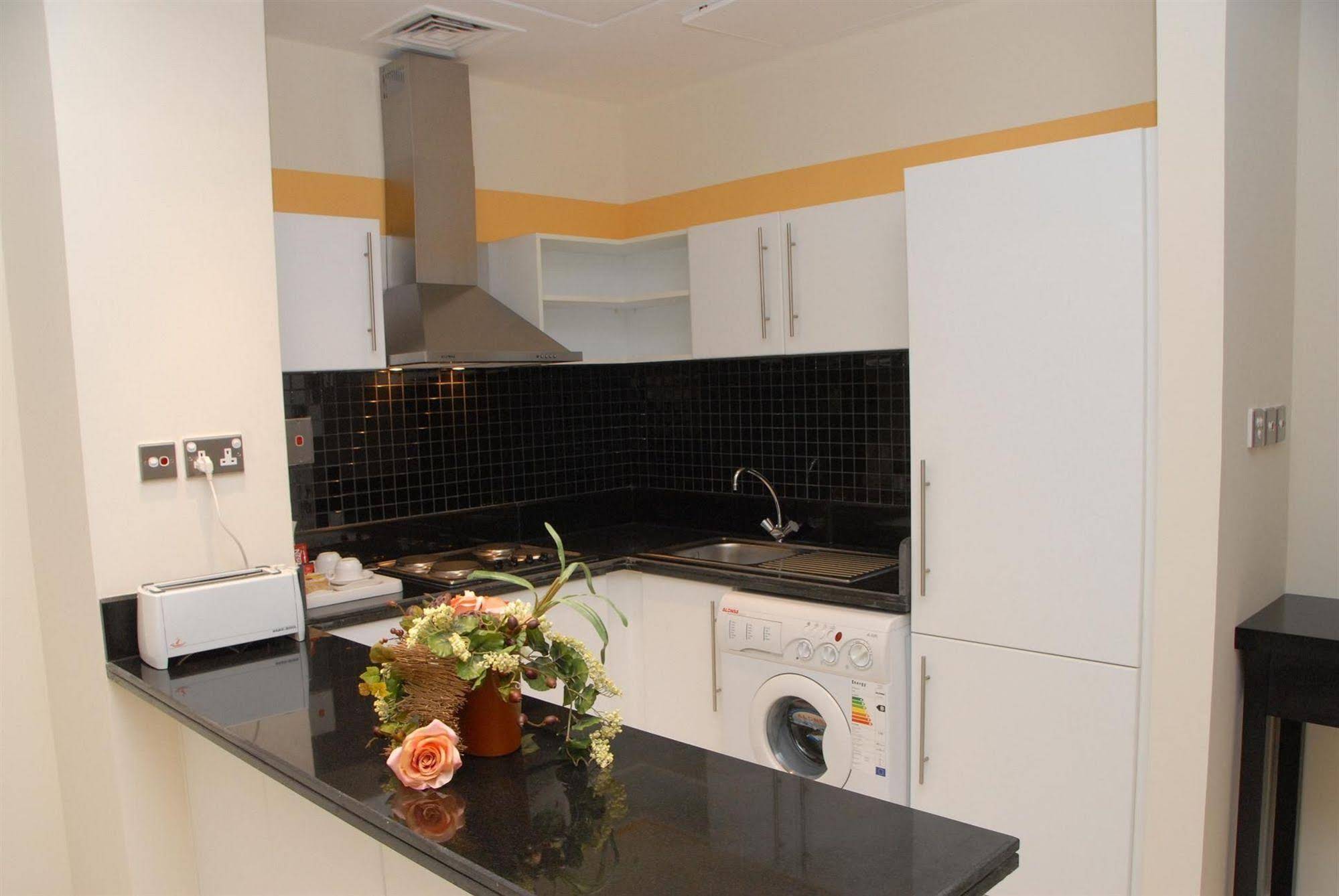 Royal Ascot Hotel Apartment