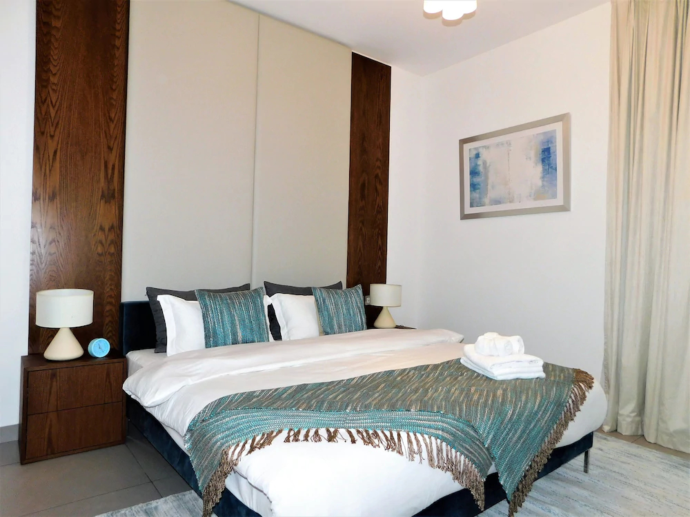 Royal Bay by Azizi by Luton Vacation Homes
