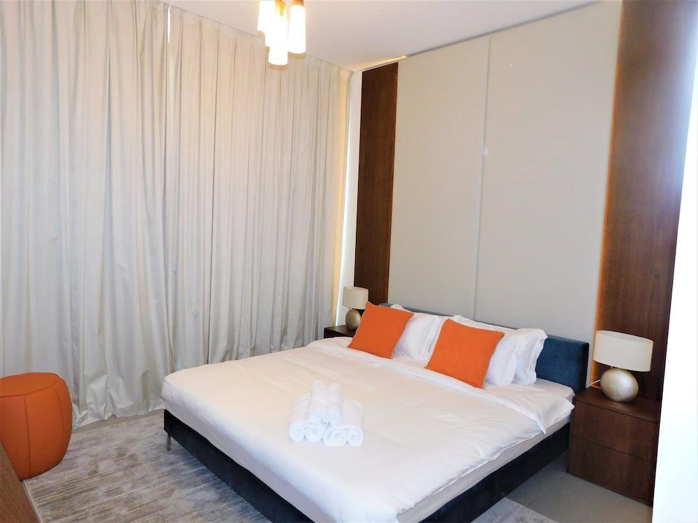 Royal Bay by Azizi by Luton Vacation Homes