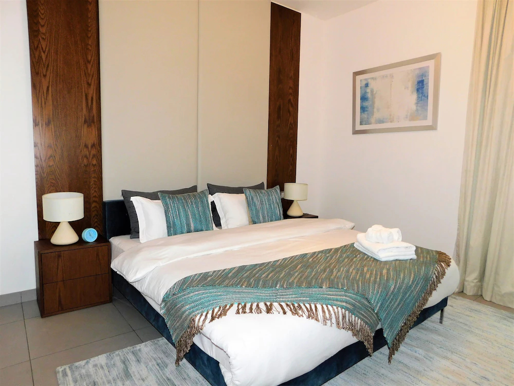 Royal Bay by Azizi by Luton Vacation Homes