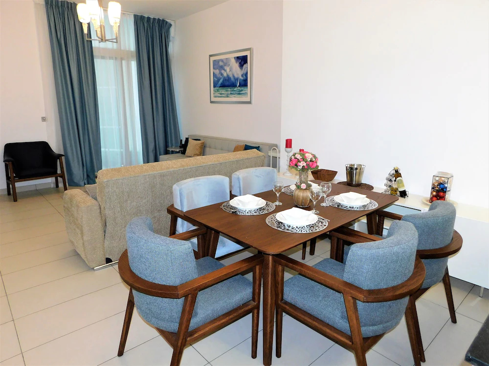 Royal Bay by Azizi by Luton Vacation Homes