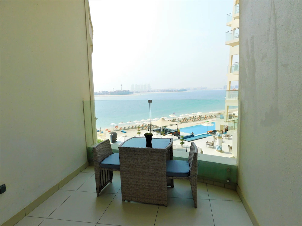 Royal Bay by Azizi by Luton Vacation Homes