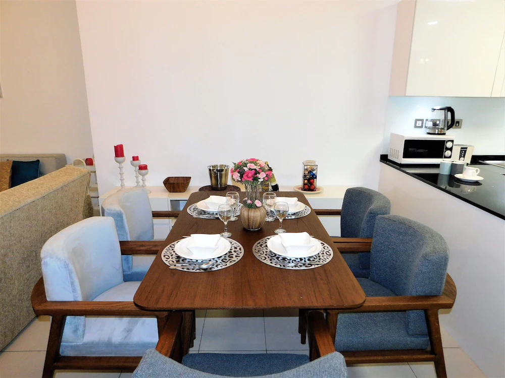 Royal Bay by Azizi by Luton Vacation Homes