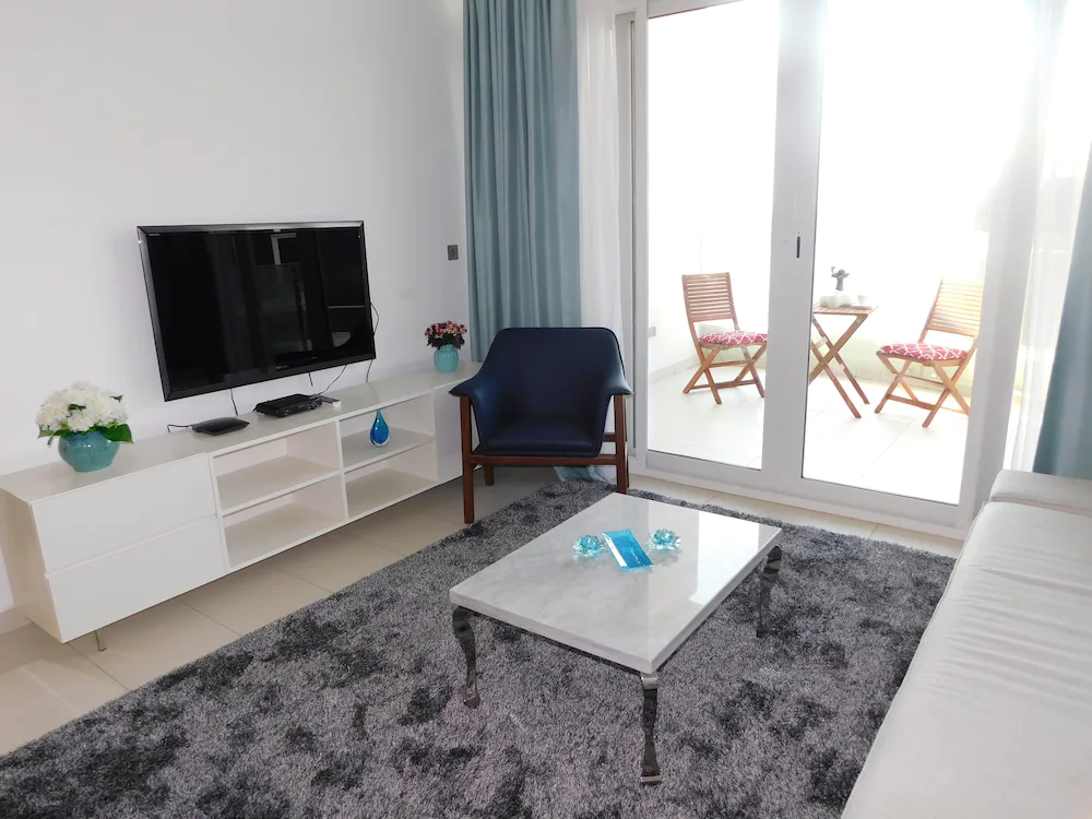 Royal Bay by Azizi by Luton Vacation Homes