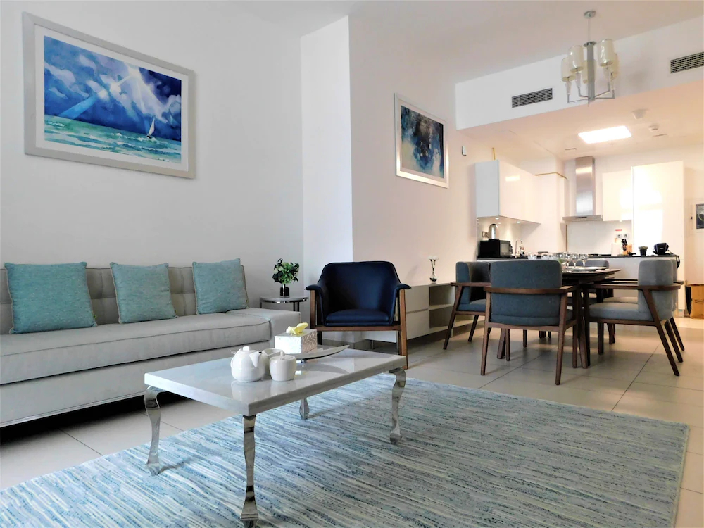 Royal Bay by Azizi by Luton Vacation Homes