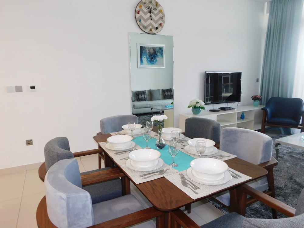 Royal Bay by Azizi by Luton Vacation Homes