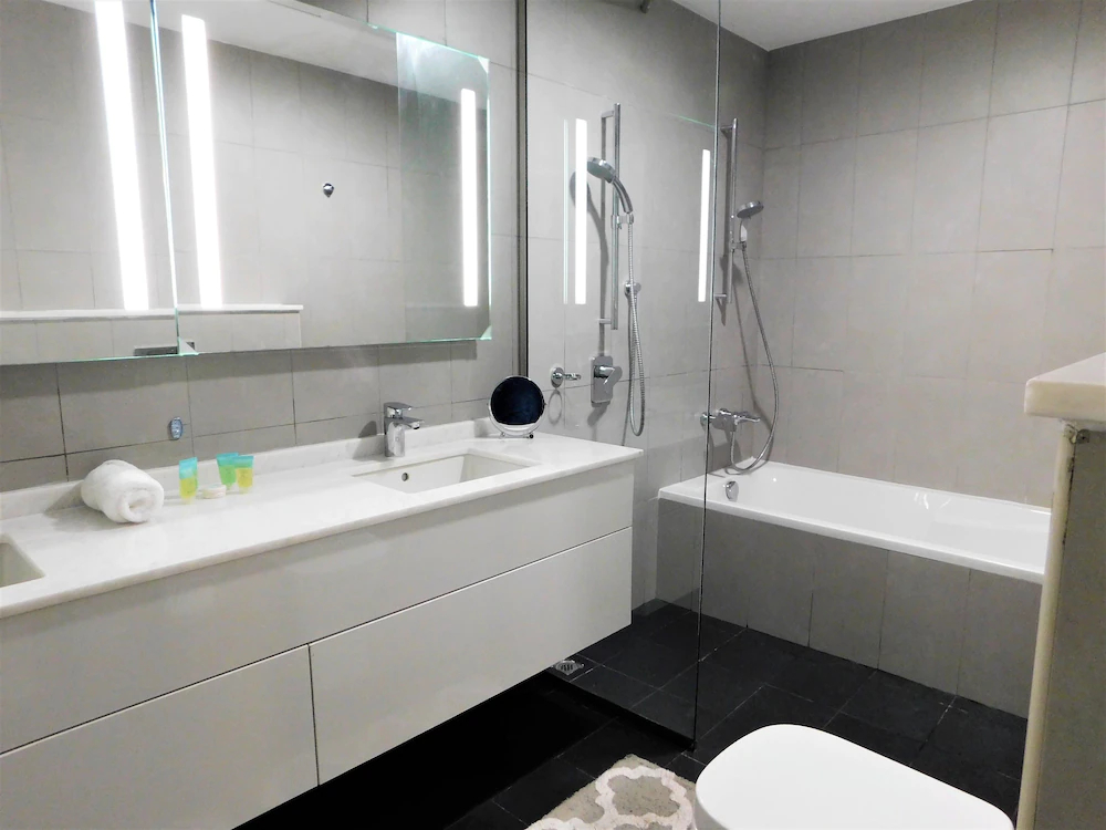 Royal Bay by Azizi by Luton Vacation Homes