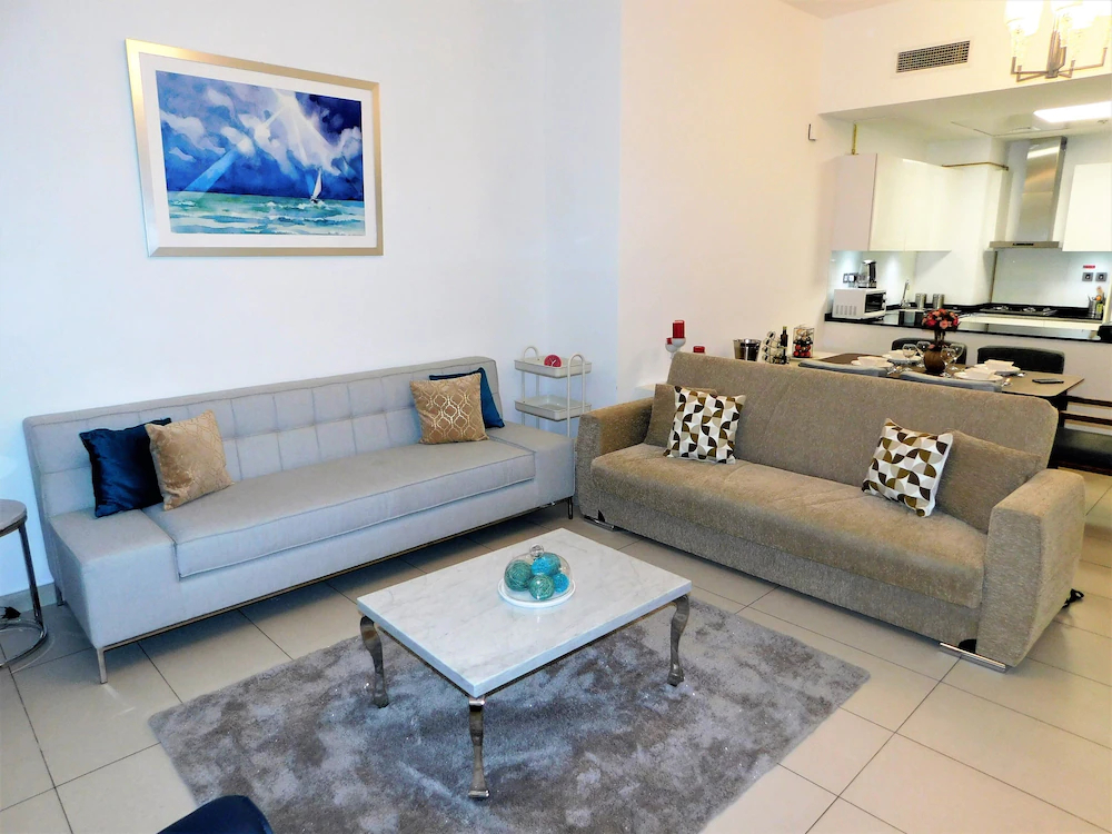 Royal Bay by Azizi by Luton Vacation Homes