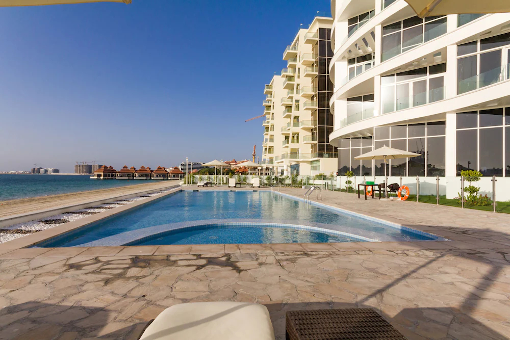 Royal Bay by Azizi by Luton Vacation Homes