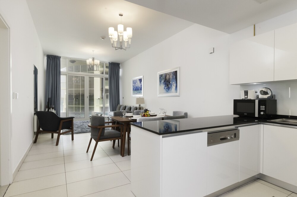 Royal Bay by Azizi by Luton Vacation Homes