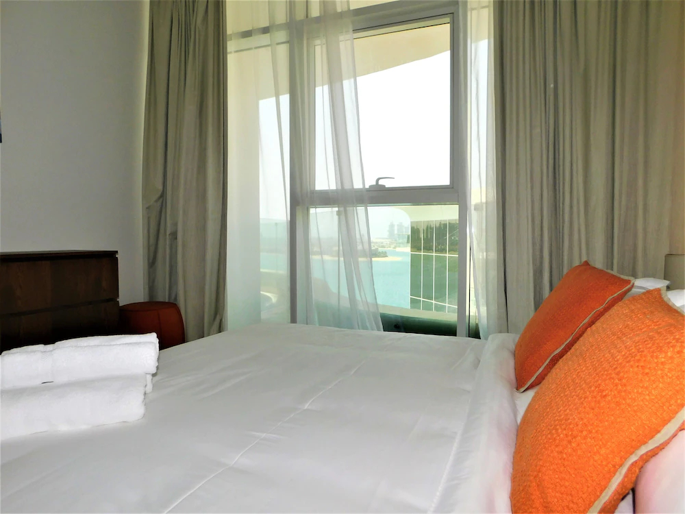 Royal Bay by Azizi by Luton Vacation Homes