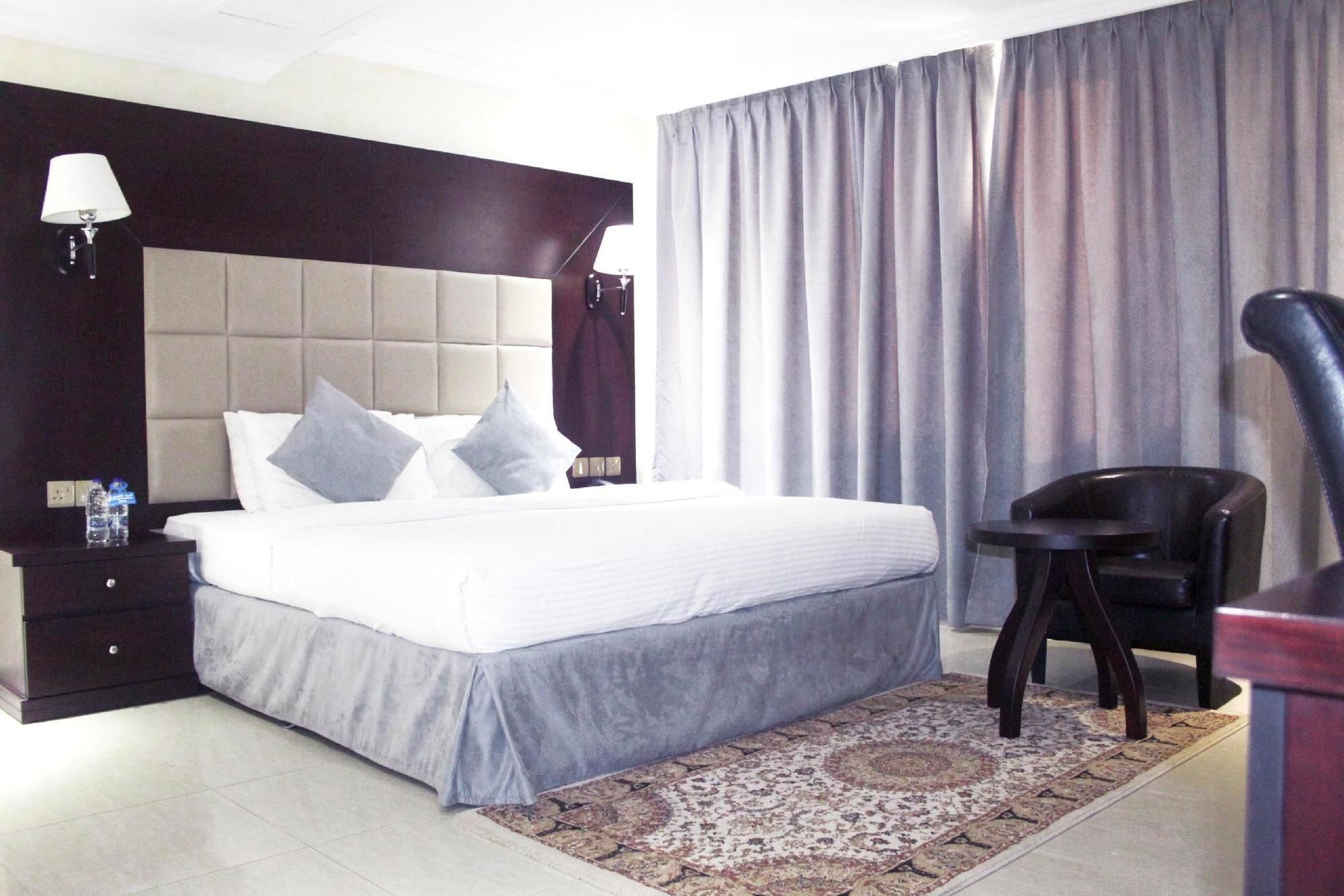 Royal Falcon Hotel