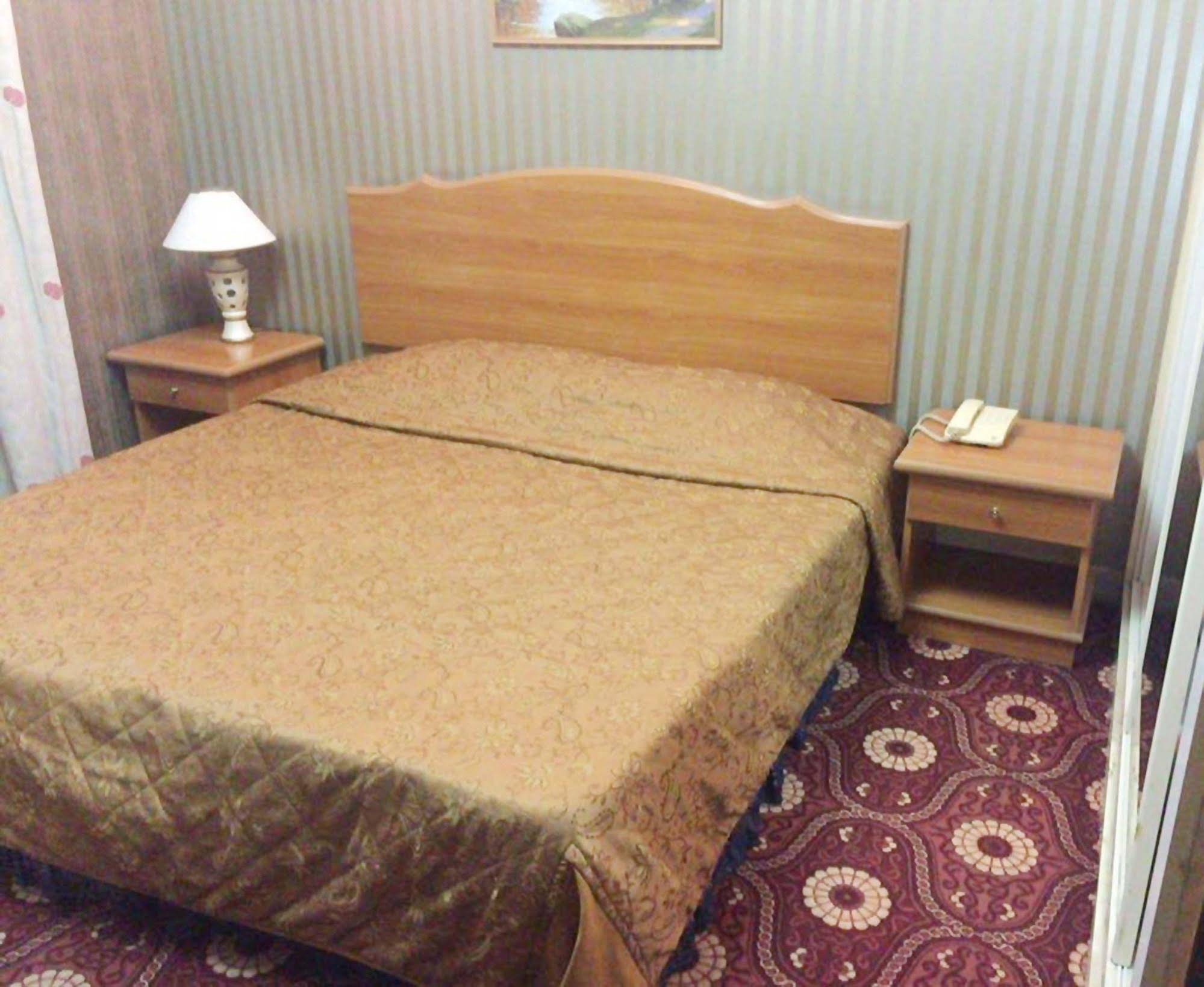 Royal Garden Hotel