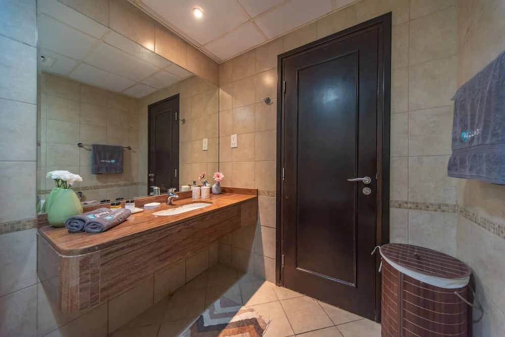 The Royal Oceanic by HiGuests Vacation Homes
