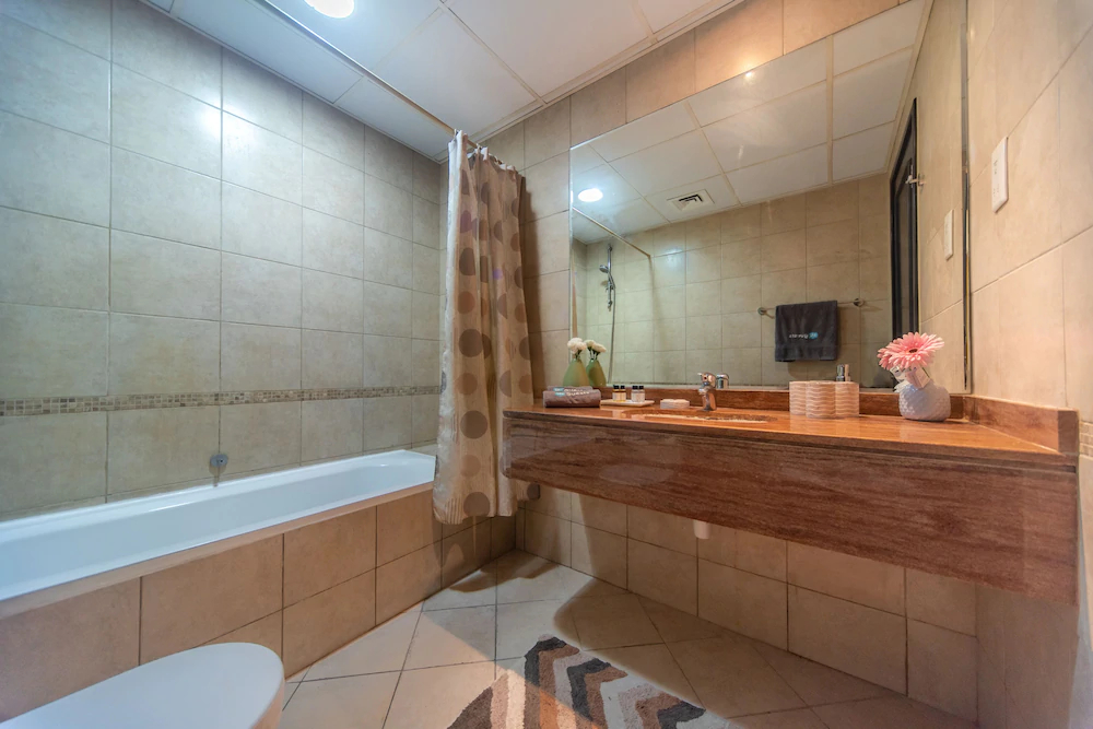The Royal Oceanic by HiGuests Vacation Homes