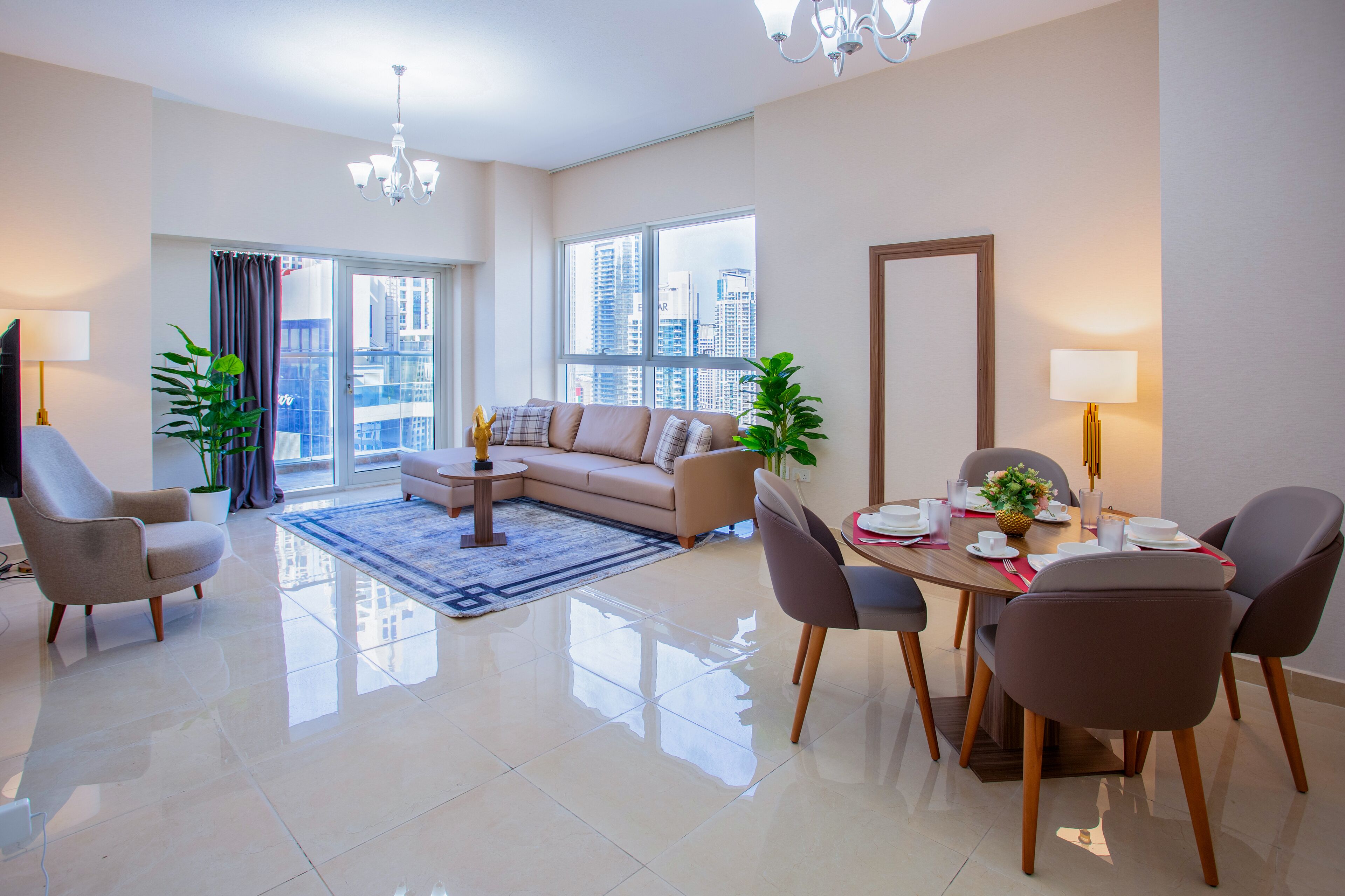 Royal Regency Suites
