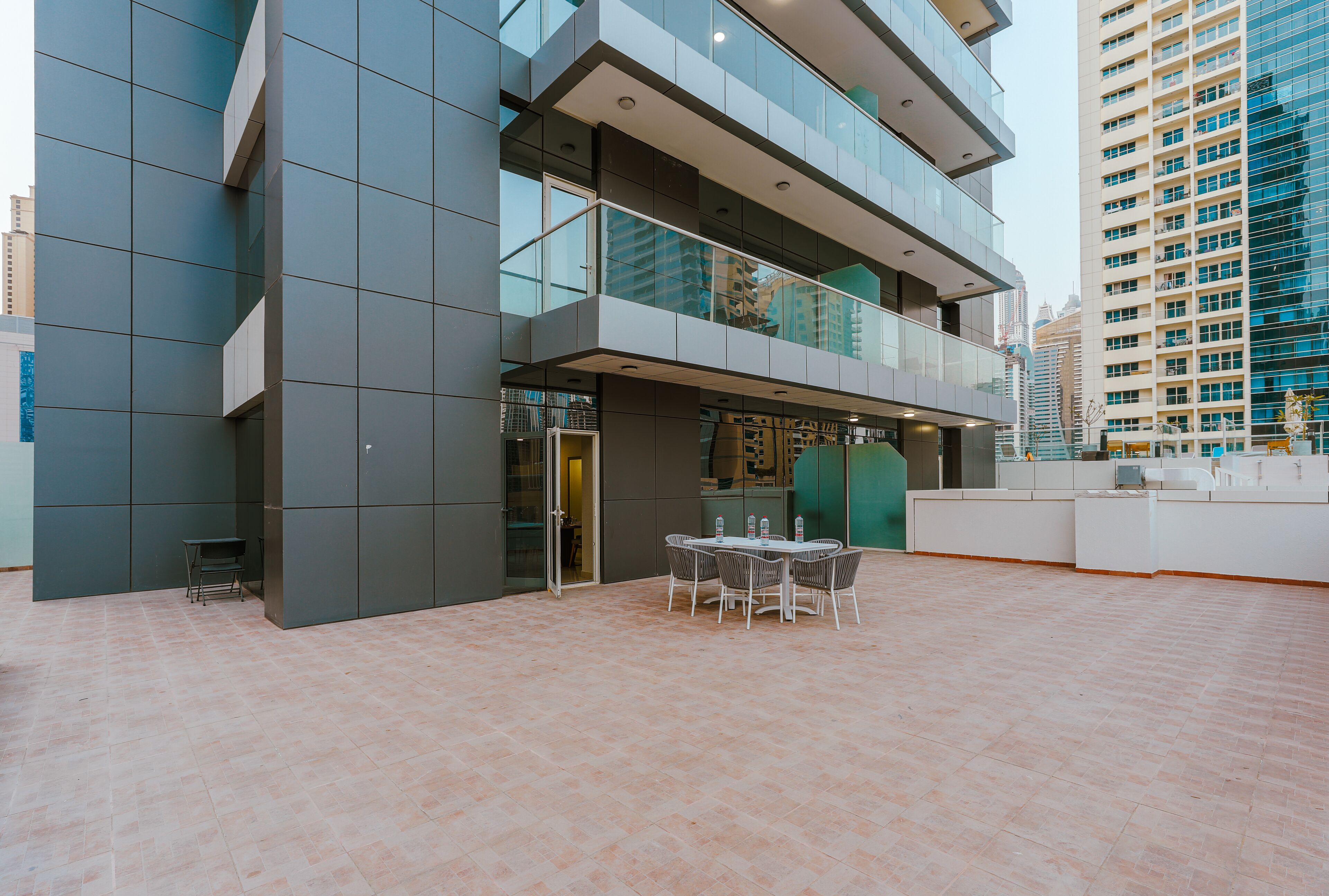 Royal Regency Suites
