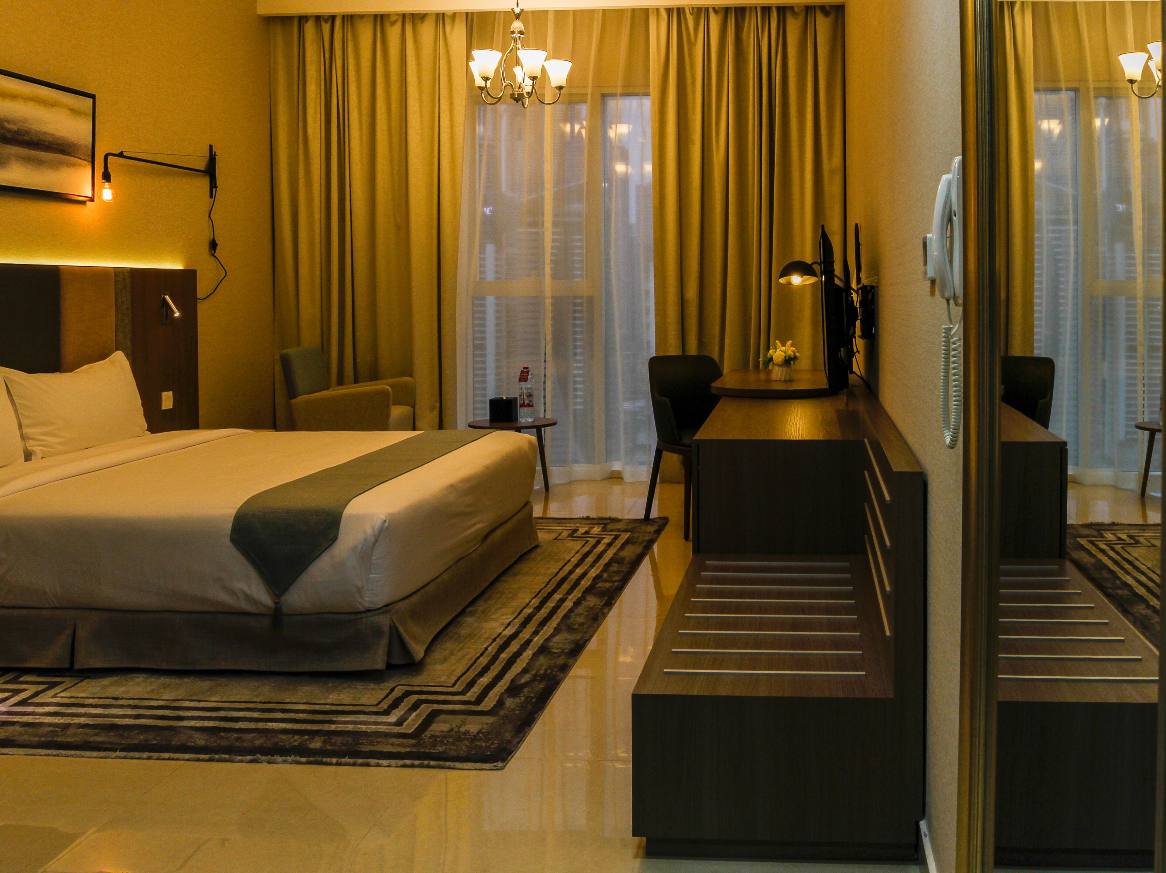 Royal Regency Suites