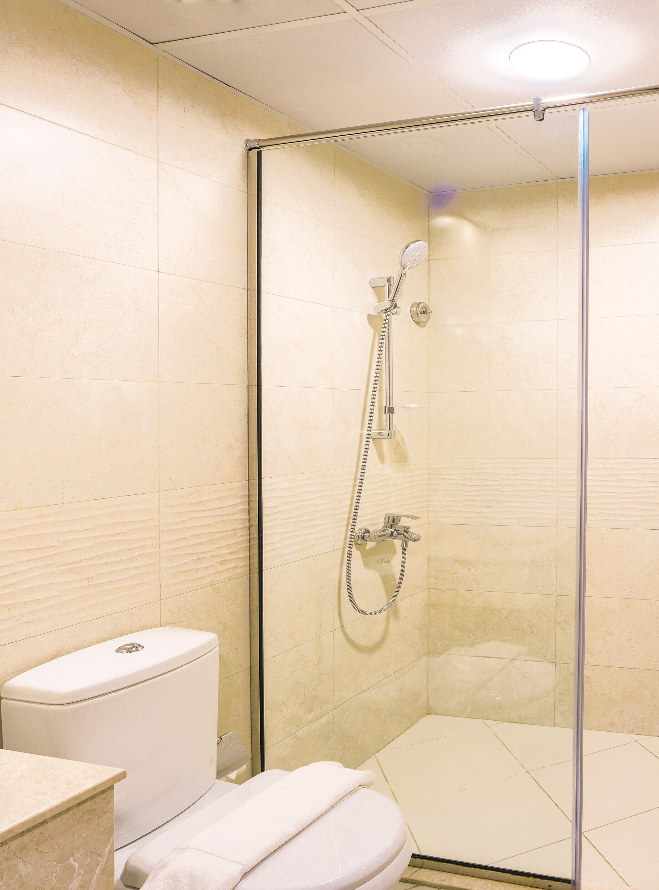 Royal Regency Suites