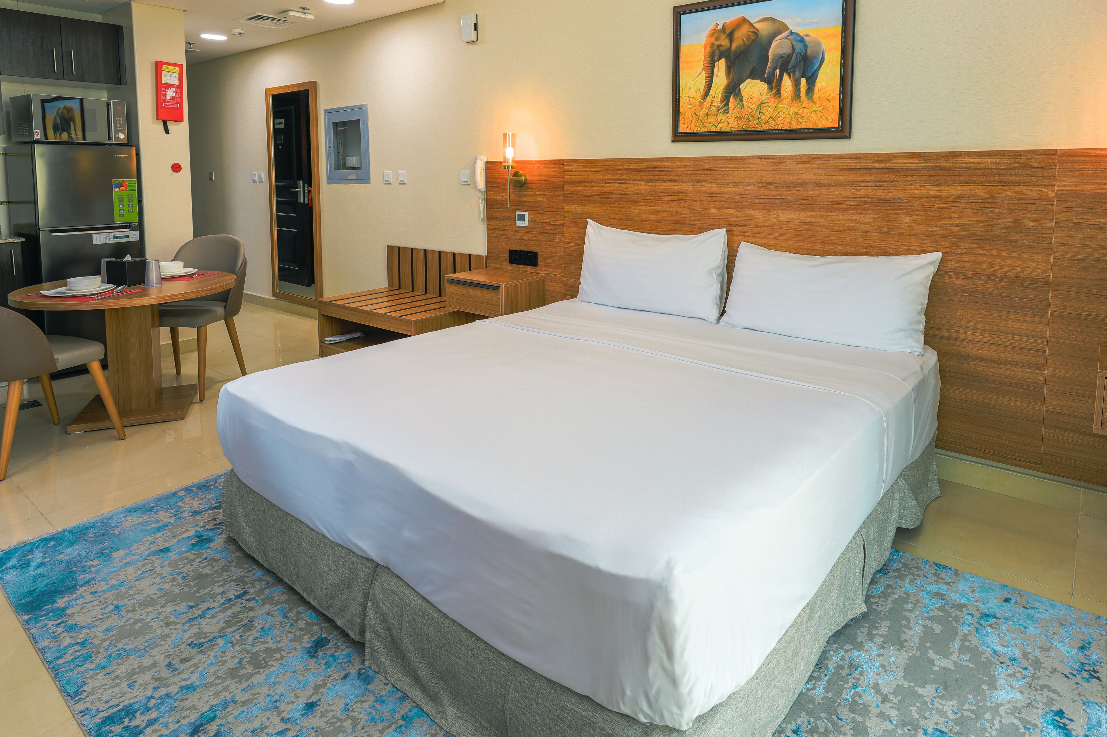 Royal Regency Suites