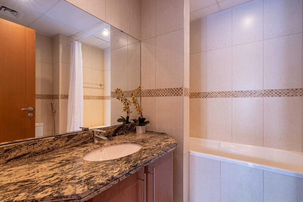 Saba Tower 2 by Guestready