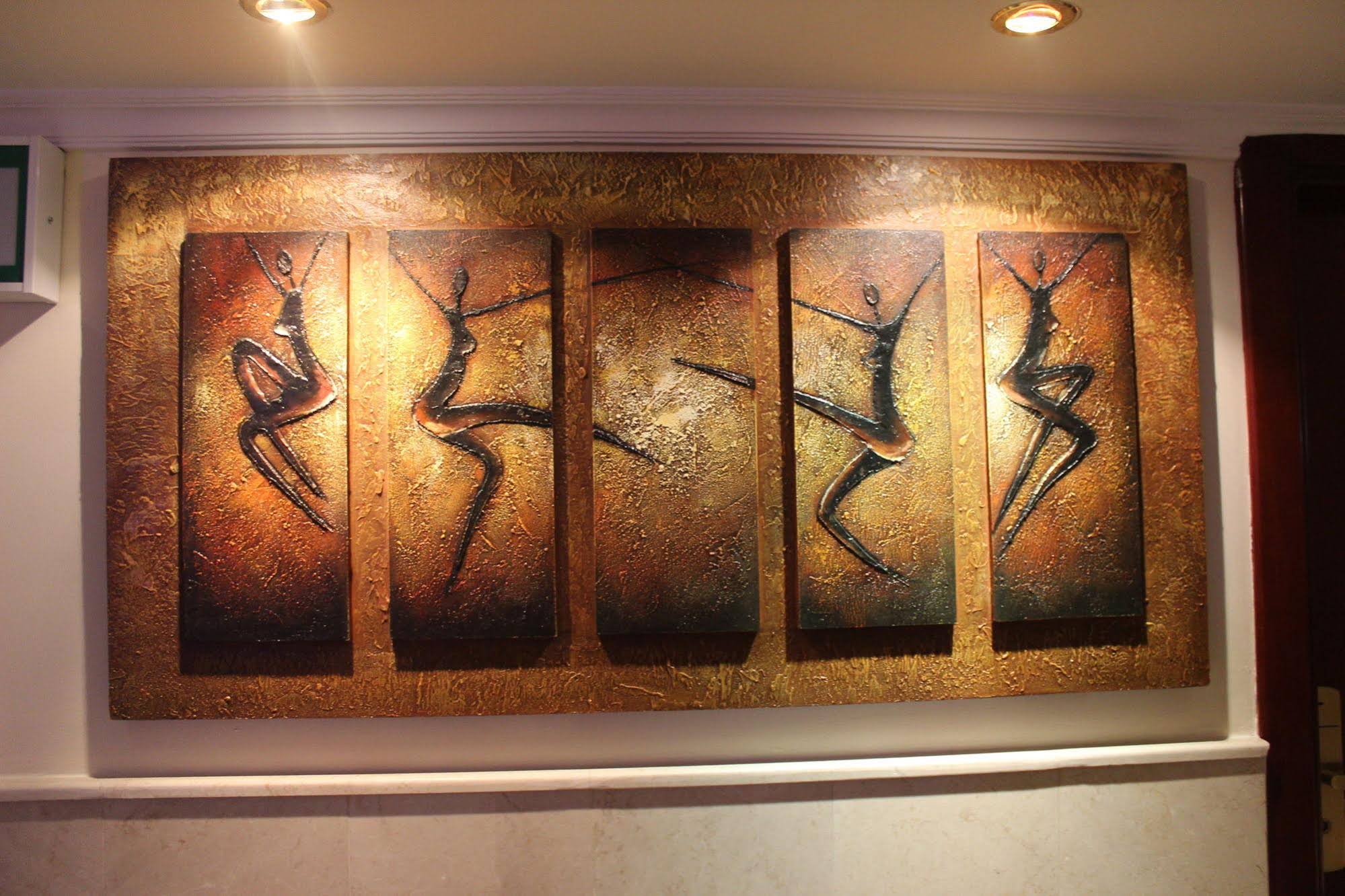 Saffron Hotel