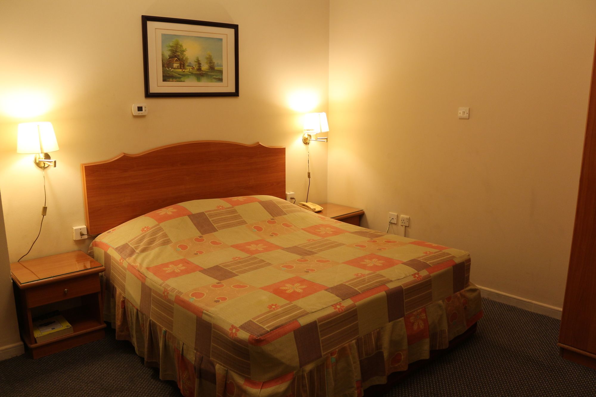 Sahar Hotel
