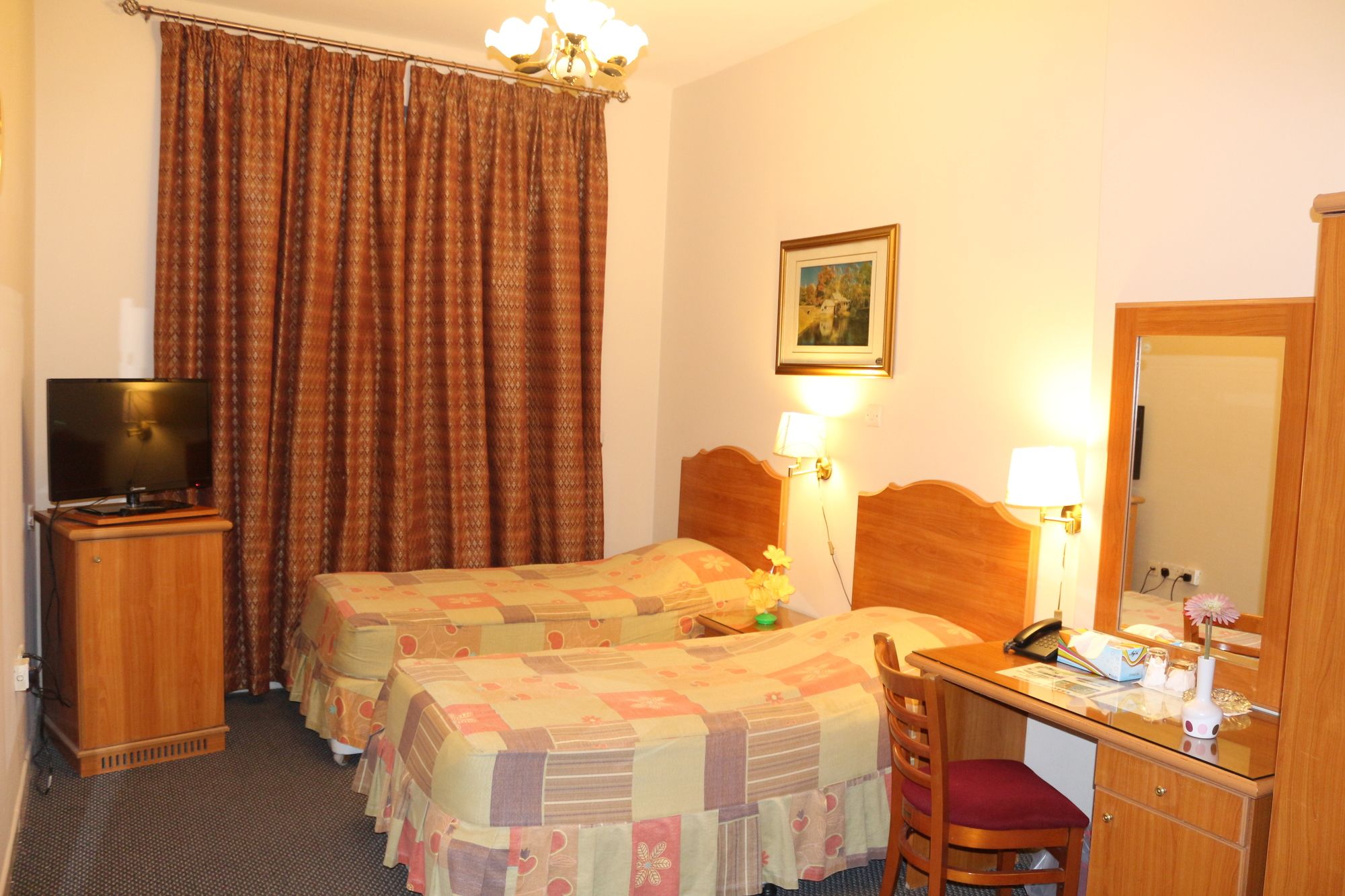 Sahar Hotel