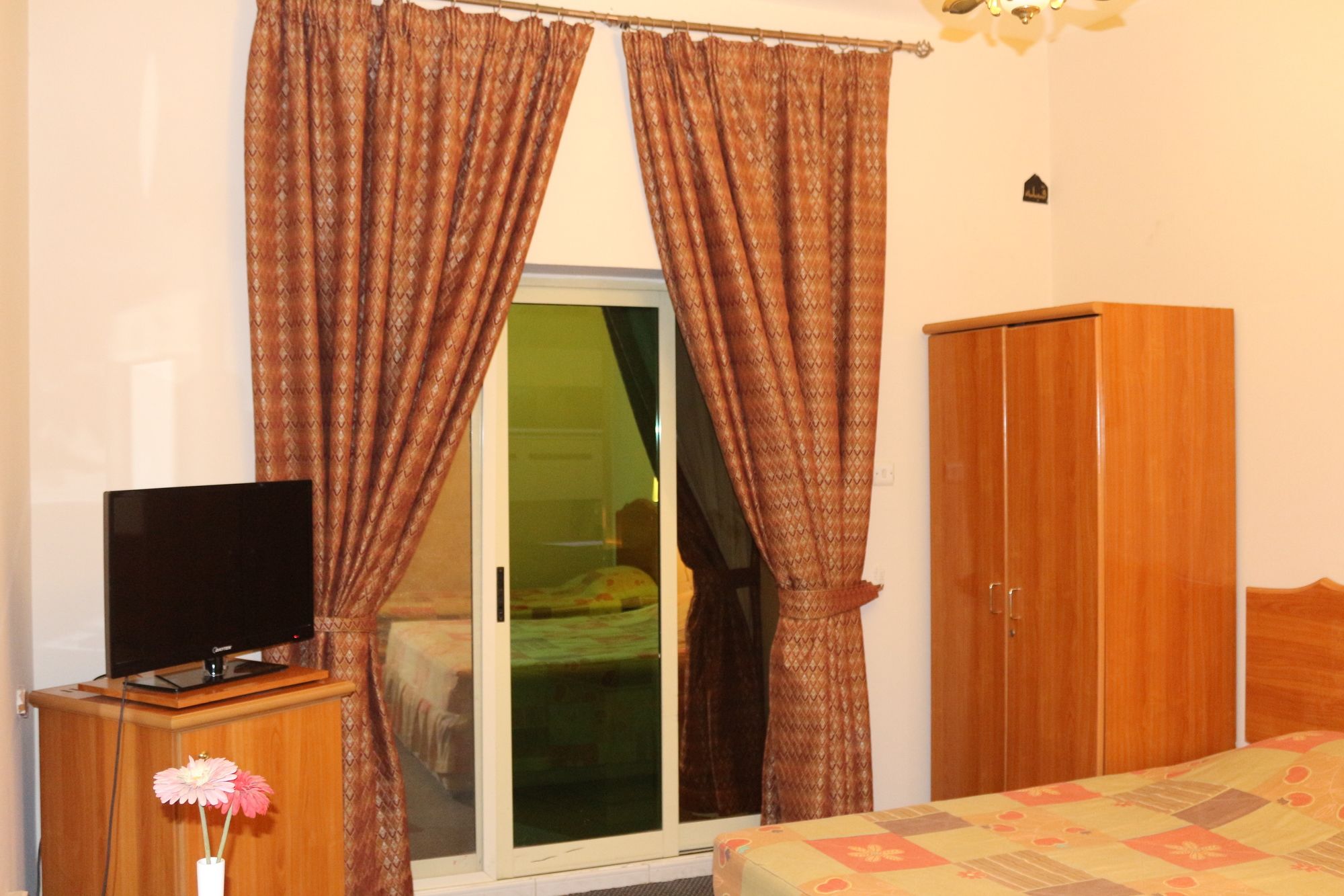 Sahar Hotel