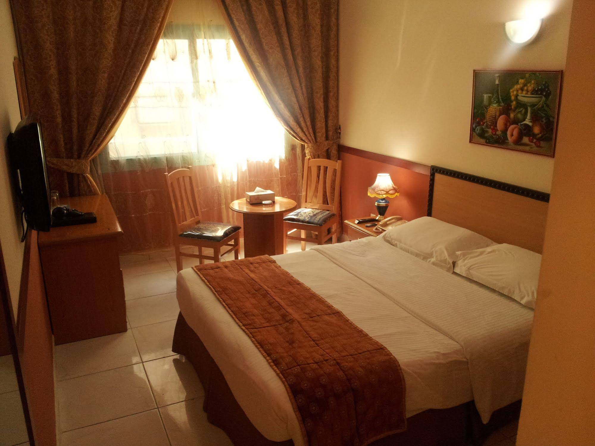San Marino Hotel
