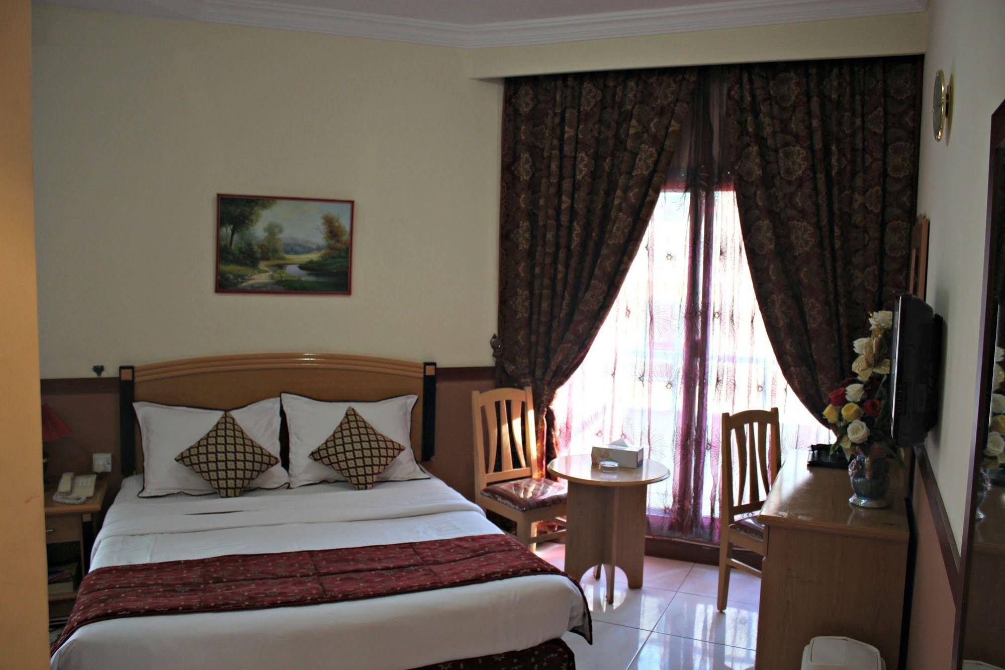 San Marino Hotel