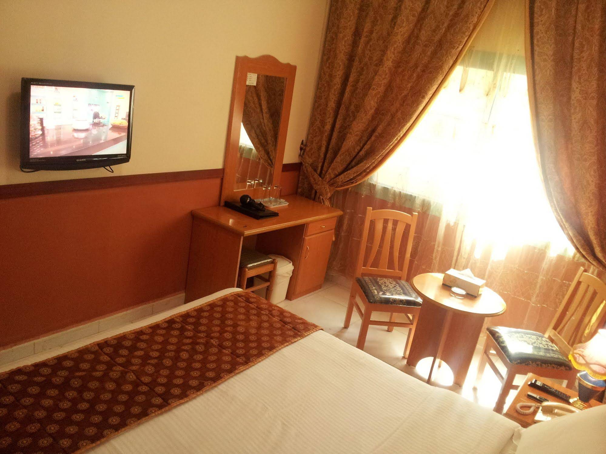San Marino Hotel