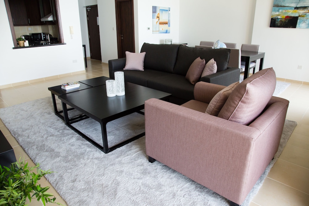 Shams by Hi Guests Vacation Homes